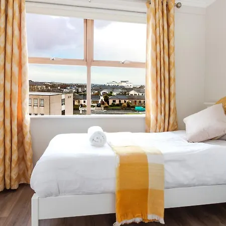 דירה Cresent Townhouse גלוואיי