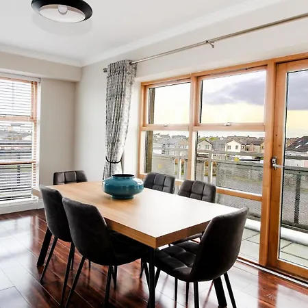 Cresent Townhouse דירה גלוואיי