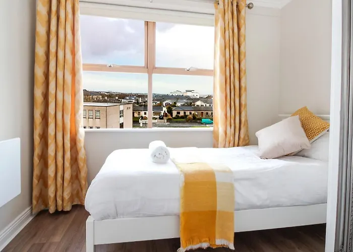 Апартаменты Cresent Townhouse Голуэй