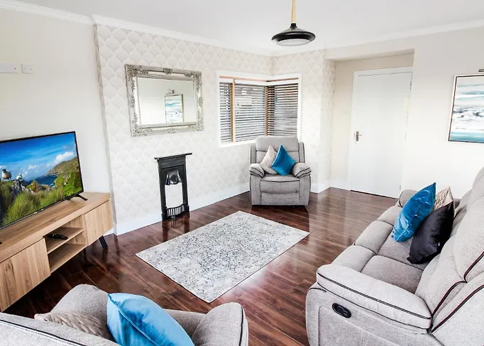 Cresent Townhouse